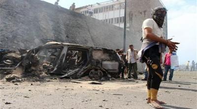 محلي لحج يحمل الغزاة مسؤولية التفجير الارهابي في مكتب الصحة 
