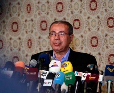 المؤتمر نت - بعث رئيس المؤتمر الشعبي العام، الشيخ صادق أمين أبو راس، برقية عزاء ومواساة بوفاة عضو اللجنة الدائمة للمؤتمر والشخصية الوطنية الأستاذ محمد سيوفي محمد جمعان، والذي توفاه الأجل بعد حياة حافلة بالعطاء الوطني وخدمة المجتمع