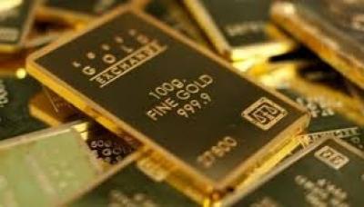 المؤتمر نت - ارتفع الذهب لأعلى مستوى في 7 أعوام، اليوم الاثنين، مع إقبال المستثمرين على المعدن، الذي يعد ملاذا آمنا