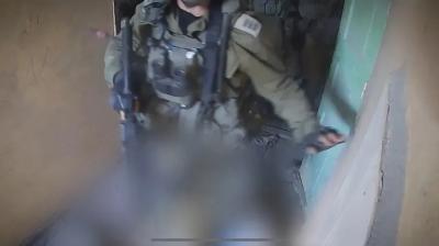 المؤتمر نت - تخوض فصائل المقاومة الفلسطينية في قطاع غزّة، معارك ضارية ضد قوات الاحتلال الإسرائيلي المتوغلة داخل القطاع، وتوقع خسائر مادية في صفوف قوات الاحتلال