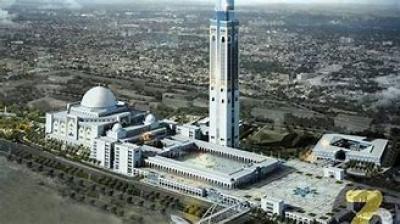 المؤتمر نت - ثالث أكبر مسجد في العالم والأكبر في إفريقيا، بعدما غاب عن أول صلاة أقيمت فيه