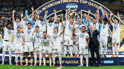 المؤتمر نت - توِّج ريال مدريد الإسباني بطلاً لكأس القارات للأندية لكرة القدم، عقب فوزه 3-صفر على باتشوكا المكسيكي، مساء الأربعاء، في المباراة النهائية