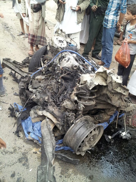 نقره لتكبير أو تصغير الصورة ونقرتين لعرض الصورة في صفحة مستقلة بحجمها الطبيعي