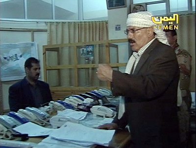 رئيس الجمهورية يشرف بشكل مباشر على عمليات الاغاثة والانقاذ
