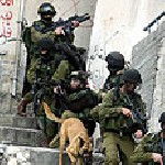 Almotamar Net - Soldiers shoot to death 41-year-old man; injure his son, during raid of the town. Extensive military operation in Nablus continues 
Israeli soldiers killed a Palestinian man Monday and injured his son while the two were trying to escape a house surrounded by troops in the West Bank town of Nablus. 

