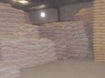 Almotamar Net - The United Arab Emirates State (UAE) announced Monday offering Yemen 500 thousand tons of wheat as a gift to the people of Yemen. President of the UAE Sheikh Khalifa Bin Zaid Al Nhayan gave his directions for buying 500 thousand tons of wheat and offering it a gift to the Yemeni people. 