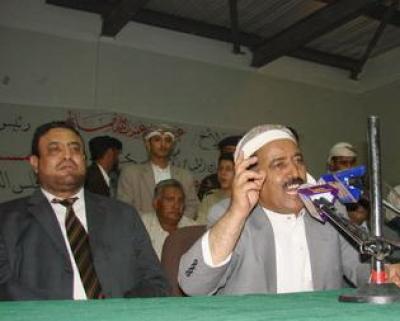 Almotamar Net - Assistant Secretary General of the General Peoples Congress (GPC) Yahya al-Raei has called Sunday on the Yemen Socialist Party (YSP) and member parties  of the Joint meeting Parties (JMP) to actively participate in the upcoming parliamentary elections. He said, "I call the YSP, the actual partner of the GPC in the reunification of Yemen for taking part in the upcoming parliamentary elections besides the JMP, for practicing the democratic right ant not to play on feelings of the people and shed crocodile tears over electric power cuts." 