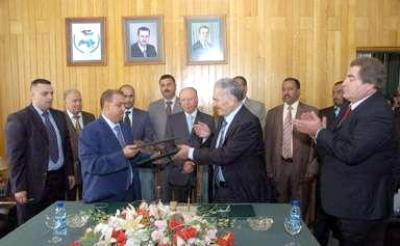 Almotamar Net - Delegation of the General Peoples Congress (GPC) ruling Party in Yemen has on Tuesday discussed in the Syrian city of Latakia with leaderships of the Syrian Arab Bath Socialist party ways of developing relations between the two parties in both countries. 
