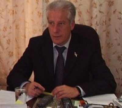 Almotamar Net - The Palestinian ambassador to Yemen on Monday praised the stand taken by President Ali Abdullah Saleh concerning what is going on of unsightly crimes perpetrated by occupation in the Palestinian territories and his demand from the United Nations  for implementation of the chapter 7 against Israel so that to lift the blockade imposed against Gaza Strip and other Palestinian territories. 