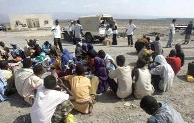 Almotamar Net - The shores of the Yemeni governorate Abyan and Hadramout have recently received more than 961 refugees from Somalia, among them 263 women and 57 children who have migrated since the beginning of December 2008. 