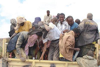 Almotamar Net - GENEVA, June 18 (Reuters) - At least 18 people have drowned after a smugglers boat carrying 88 people from Somalia to Yemen capsized this week in the Gulf of Aden, the United Nations refugee agency said on Thursday.