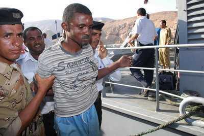 Almotamar Net - Specialized First Instance Criminal Court in Yemen is to a sitting on Tuesday to prosecute 12 Somali pirates. The prosecution accuses the Somalis of commandeering a cargo ship which is the Yemeni oil tanker Qana while it was sailing from Mukalla port to Aden sea port. 