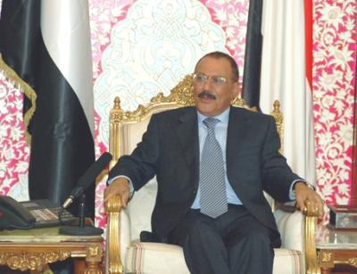 Almotamar Net - President Ali Abdullah Saleh met on Sunday in Sanaa with Japanese ambassador to Yemen Masakazu Toshikage on the expiry of f his term of office in Yemen. 

