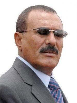 Almotamar Net - President Ali Abdullah Saleh has on Sunday visited the historical city of Tarim of Hadramout province. The President expressed his happiness for visiting the city which has been chosen as capital of Islamic culture for the year 2010. 