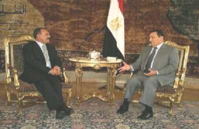 Almotamar Net - President Ali Abdullah Saleh met in 
Sharm el Sheikh, Egypt on Sunday with his Egyptian counterpart Muhammad Hosni Mubarak.
