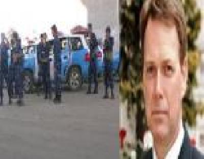 Almotamar Net - The Interior Ministry said on Monday that the British ambassador to Yemen Tim Torlot survived early today a suicide bomb attack. 