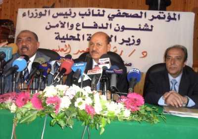 Almotamar Net - The Yemeni Minister of Information Hassan Ahmed al-Lawzi has said Saturday that the election of secretaries general and heads of specialized committees in all the local councils in Yemeni provinces and districts emphasize insistence of the Yemeni people on exercising all their democratic rights.  