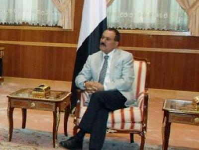 Almotamar Net - President Ali Abdullah Saleh met on Thursday in his residence in the British capital, London, with British Secretaries of State for Defence, Foreign and Commonwealth Affairs, and International Development.