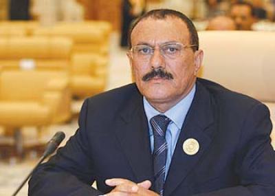 Almotamar Net - President Ali Abdullah Saleh headed Friday for Libya to head the Yemeni delegation to an extraordinary Arab summit and an Arab-African summit to be held in the Libyan city of Sirte. 
