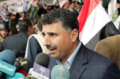 Almotamar Net - Sana’a – A statement issued by the millions of the sons of Yemen , taking part in the popular marches in the capital Sana’a and all provinces of the country on the Reconciliation Friday , read out by Head of the Information Office of the General People’s Congress (GPC) Tareq al-Shami , asked the brethren and friends loving  Yemen and keen on healing the rift and preserving safety , stability and unity of Yemen , particularly the brothers  in the Gulf Cooperation Council (GCC) states , t direct their endeavors  to ensure positive dialogue among all parties to come out of the crisis. 