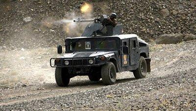 Almotamar Net -  The Military forces have thwarted on Wednesday a terrorist attack on a military command in the southern province of Aden, killing ten militants.

The militants started the attack by detonating an explosives-laden car at the gate of the 4th military region commands headquarters and fired on the troops, a military official said.
