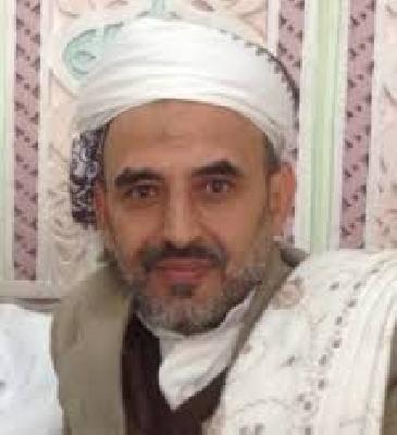Almotamar Net - Head of the Shura council of al-Haq party Ismail al-Wazir has survived an assassination attempt, Interior Ministry said on Tuesday.

Al-Wazir, who is also a law professor at Sanaa University, was seriously wounded in the arm and thigh, two of his security escorts were killed and one other was injured.
