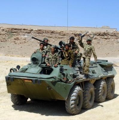 Almotamar Net -  Military and security troops on Sunday regained control of some locations located by al-Qaeda militants in Thi-Naem area of Baidha province.

An official said that the troops stationed in some mountainous areas in Thi-Naem, which have been under the militants control.
