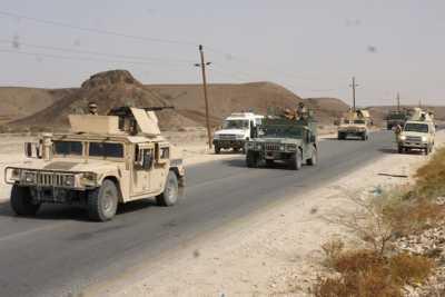 Almotamar Net -  An engineering team of the armed forces has cleared a minefield planted by al-Qaeda terrorists in Saeed and Dhalah areas in Shabwa province.

A security source said that the minefield was planted in order to obstruct the progress of military and security forces, who are fighting against al-Qaeda in Shabwa and Abyan provinces.
