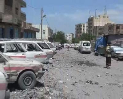Almotamar Net - Around nine people were killed on Tuesday in two Saudi air raids on Taiz province, a local official said. 

The Saudi warplanes targeted two cars in a parking in Taiz- Mocha intersection, the official said, adding three other people were injured in the raids. 

