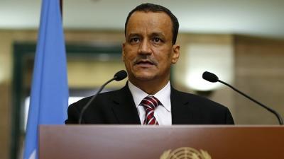 Almotamar Net - The UN special envoy to Yemen Ismail Ould Cheikh Ahmed arrived on Sunday in Sanaa for a two-day visit.

In a statement to the media, Ahmed said that I am currently visiting Sanaa following a long period since my last visit. The fact is that this period is a difficult one for the Yemeni people as painful and hard events took place during 