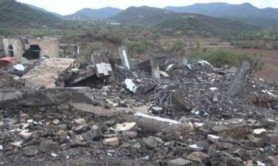Almotamar Net - At least 10 persons were martyred and others wounded in an initial toll in the air attacks by the Saudi aggression war jets on Saturday in al-Salu district of Taiz province, an official said. 
Several strikes targeted citizens` houses in al-Sharaf and al-Mabaran areas as well, killing dozens of the them and injuring others, the official said. 
The official said that the rescue teams are still continuing to looking for victims under the collapsed houses.

