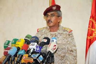 Almotamar Net - The army spokesman Sharaf Luqman reaffirmed on Saturday the commitment to the ceasefire in line of Omans principle agreement, providing the other side should obey by the agreed truce.

"According to the principle agreement struck in the Omani Capital, we affirm our commitment to cease fire if the other side obeyed by the truce and halt all military actions," the spokesman said. 
