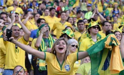 المؤتمر نت - انتهى الشوط الأول من مباراة منتخبي البرازيل وكولومبيا بتقدم السيلساو بهدف سيلفا في الدقيقة 8، ضمن منافسات دور الـ8 لكأس العالم التي تقام على ملعب كاستيلاو.