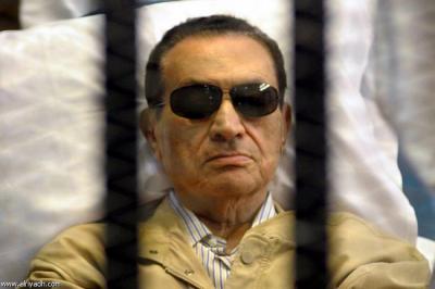 المؤتمر نت - كما قضت المحكمة ببراءة وزير الداخلية المصري الأسبق حبيب العادلي ومساعديه في قضية قتل المتظاهرين.
