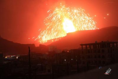 المؤتمر نت - قصف العدوان السعودي منطقة عطان في العاصمة صنعاء، ما أدى إلى وقوع انفجارات