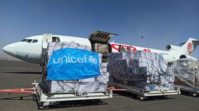 المؤتمر نت - وصلت اليوم إلى مطار صنعاء الدولي، طائرة شحن تابعة لمنظمة الأمم المتحدة للطفولة “اليونيسف” تحمل على متنها لقاحات خاصة بالأطفال دون العام