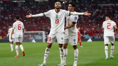 المؤتمر نت - خطف المنتخب المغربي بطاقة التأهل إلى الدور ثمن النهائي من كأس العالم قطر 2022، بعد أن حقق فوزاً تاريخياً على كندا 2-1، ليرافق منتخب كرواتيا المتعادل سلبياً مع منتخب بلجيكا في آخر جولات المجموعة السادسة
