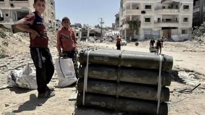 المؤتمر نت - حذرت الشرطة الفلسطينية في غزة، اليوم، الفلسطينيين من الاقتراب من مخلفات عسكرية أو أجسام مشبوهة خلفها جيش الاحتلال الإسرائيلي في مناطق مختلفة من القطاع،
