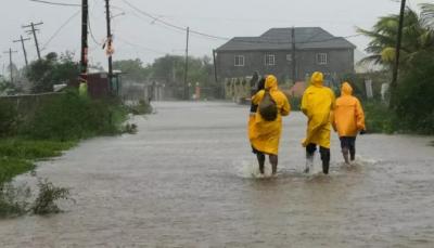 المؤتمر نت - إجلاء أكثر من 735 ألف شخص، والأعمال لا تزال مستمرة”، مشيرا إلى أن الليلة المقبلة  ستكون صعبة جدا.