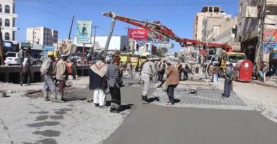 المؤتمر نت - تفقد مستشار رئيس المجلس السياسي الأعلى الفريق أول علي القيسي وأمين العاصمة الدكتور حمود عباد، اليوم، سير العمل بمشروع إعادة تأهيل وترميم وصيانة المقاطع المتهالكة بشارع خولان