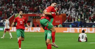 المؤتمر نت - حجز منتخب المغرب مقعده في نهائي كأس العرب لكرة القدم، بعد فوزه 3-صفر على نظيره الإماراتي في المباراة التي جمعتهما اليوم الاثنين