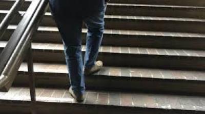 المؤتمر نت - فوائد صحية لصعود الدرج يومياً