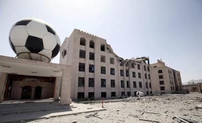 المؤتمر نت - نظّمت وزارة الشباب والرياضة اليوم، مؤتمراً صحفياً، سلّطت الضوء فيه على تداعيات الآثار الكارثية والانعكاسات الإنسانية الناجمة عن استهداف العدوان السعودي وحلفائه للمنشآت الشبابية والرياضية
