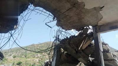 المؤتمر نت - طيران العدو يستهدف مدرسة في التعزية