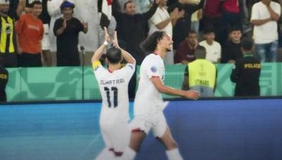 المؤتمر نت - في واحدة من أكثر أشواط بطولة كأس الخليج العربي "خليجي 27" إثارة وجنوناً، كتب المنتخب اليمني فصلاً كروياً لا يُنسى ضمن منافسات الجولة الثالثة والأخيرة من دور المجموعات، بعدما حول تأخره بهدف أمام البحرين إلى تقدم ساحق برباعية، في 45 دقيقة فقط قلبت كل التوقعات.