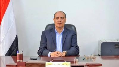 المؤتمر نت - ناطق الحكومة: استهداف شركة النفط جريمة حرب