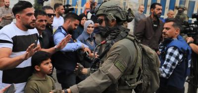 المؤتمر نت - أعلنت وزارة التربية والتعليم الفلسطينية أنّ الإغلاقات العسكرية الإسرائيلية في مدينة الخليل جنوبي الضفة الغربية المحتلة حرمت نحو 80 ألف طالب وطالبة من التعليم المباشر خلال الأسبوع الجاري